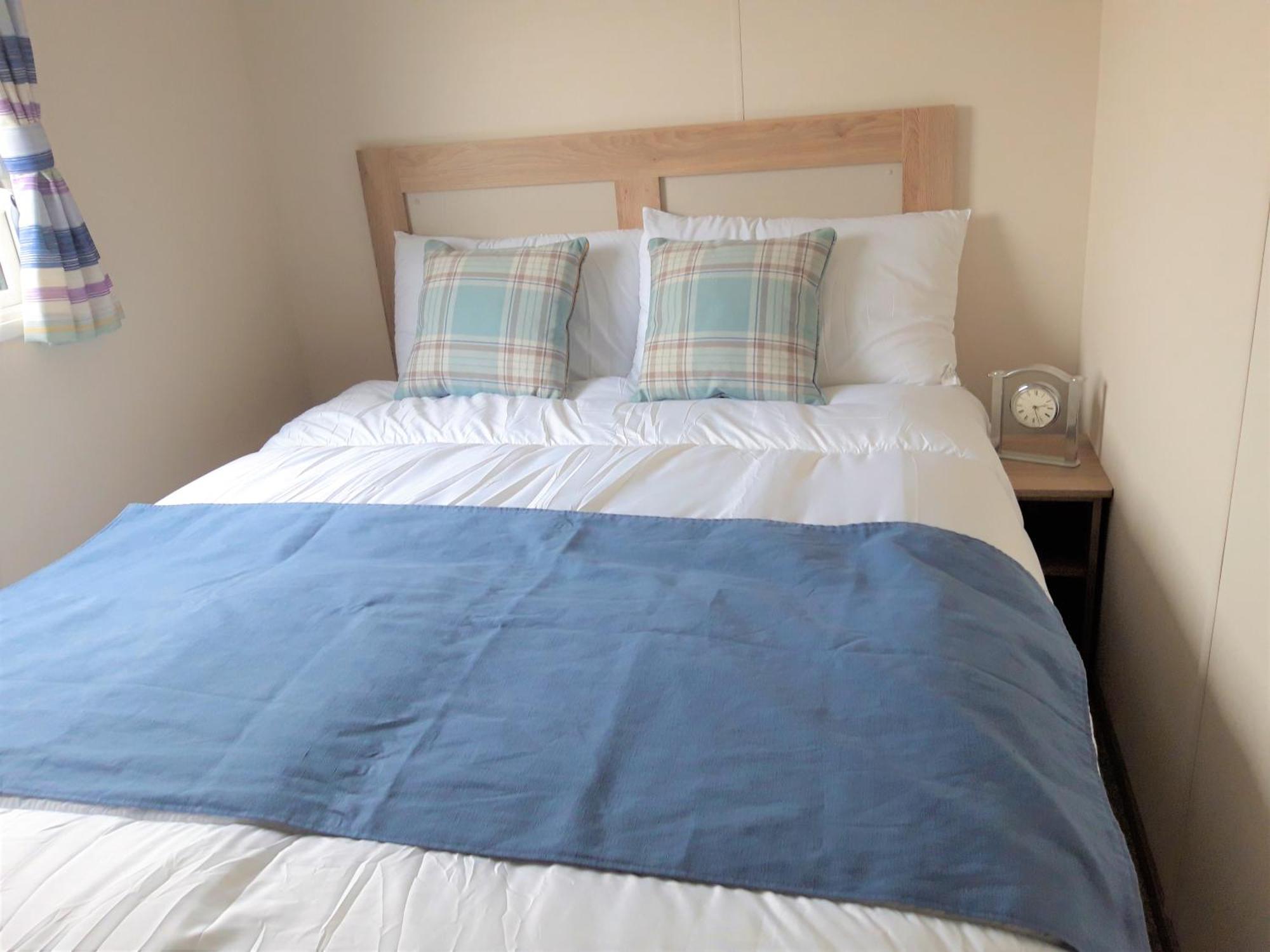 Luxury 2019 8 Berth Caravan With Hot Tub @ Tattershall Lakes Экстерьер фото